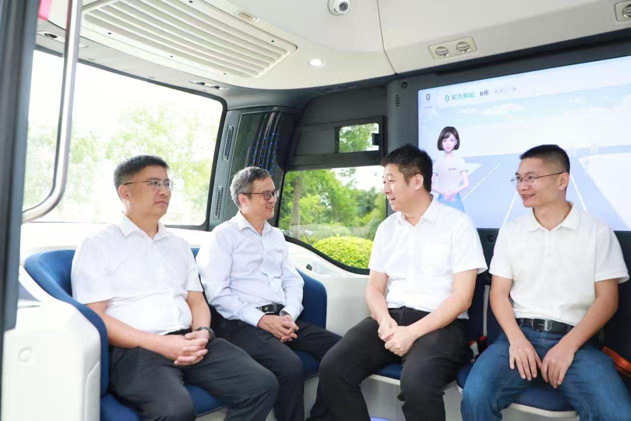 1762515863866 04efc733756c854fb65d9a893f5b99f2